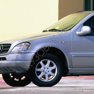 Крыло переднее левое в цвет кузова Mercedes M-Class W163 (1998-2005)