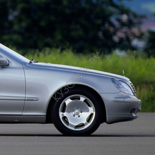 Крыло переднее правое в цвет кузова Mercedes S-Class W220 (1998-2005)